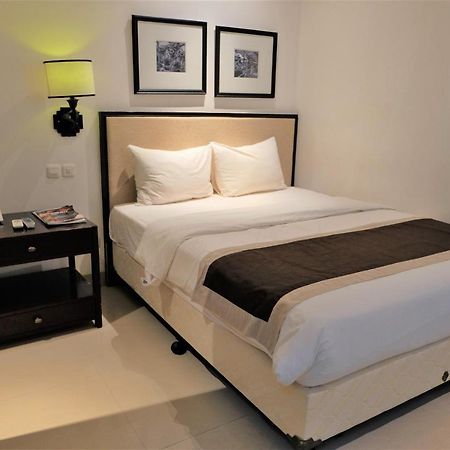 M Hotel Sorong Extérieur photo