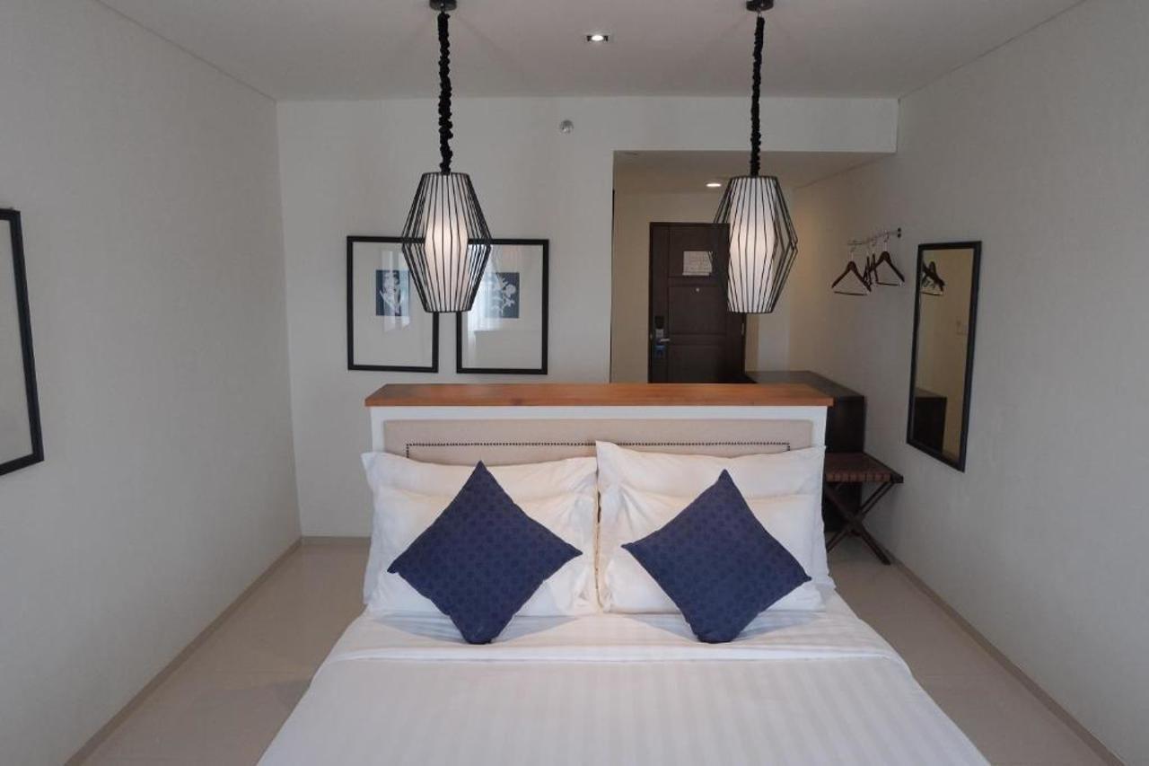 M Hotel Sorong Extérieur photo
