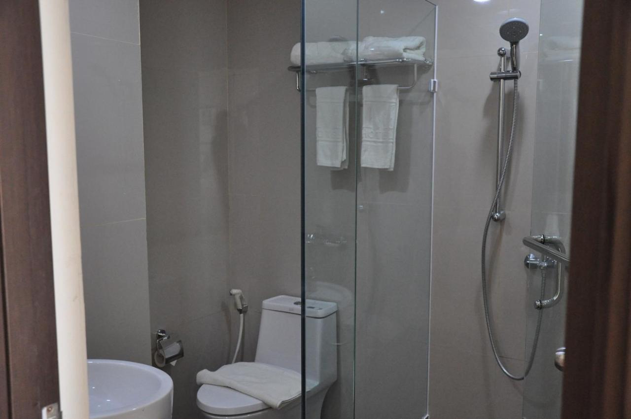 M Hotel Sorong Extérieur photo