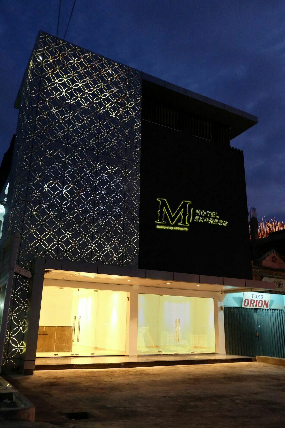 M Hotel Sorong Extérieur photo