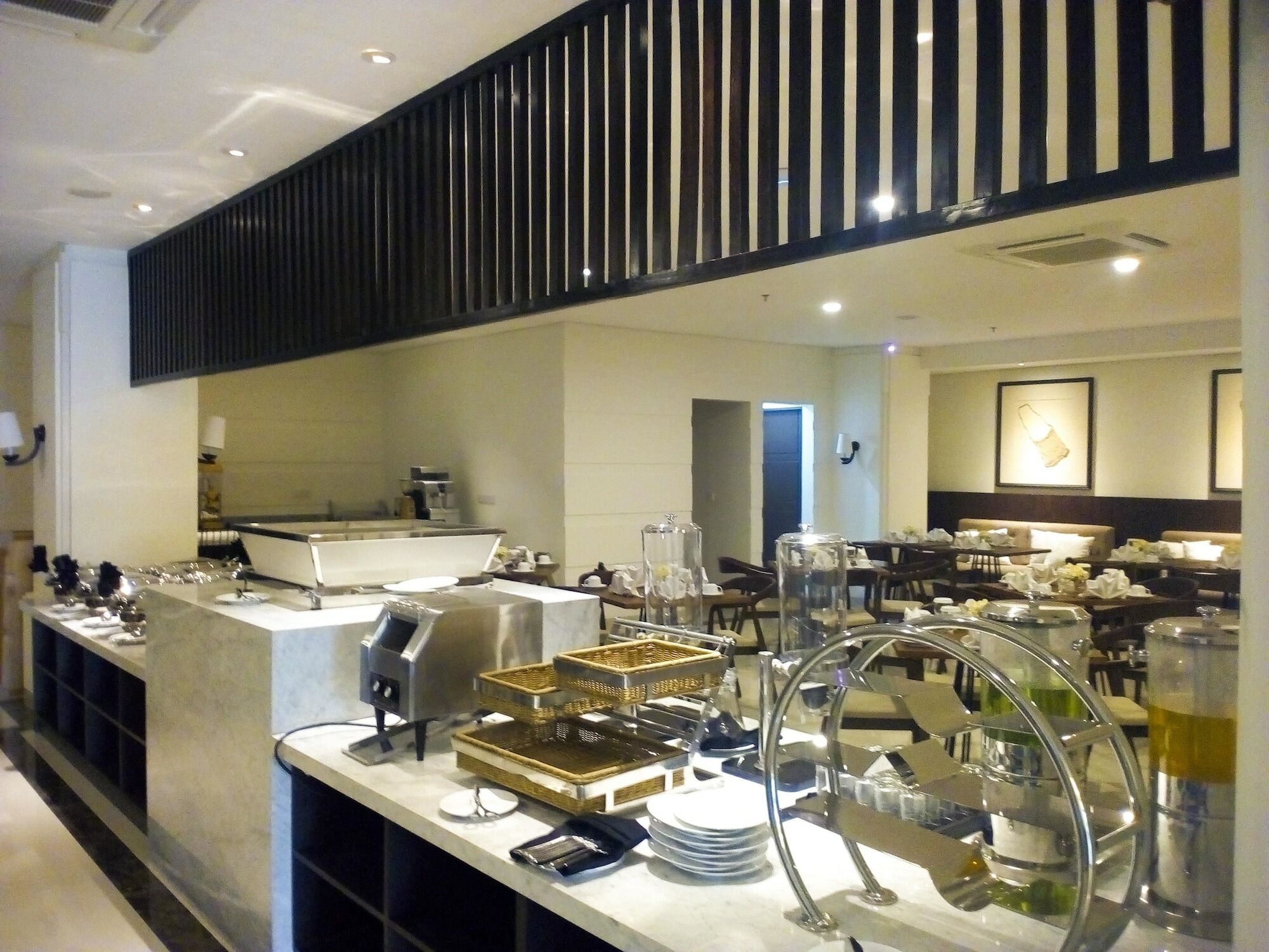 M Hotel Sorong Extérieur photo