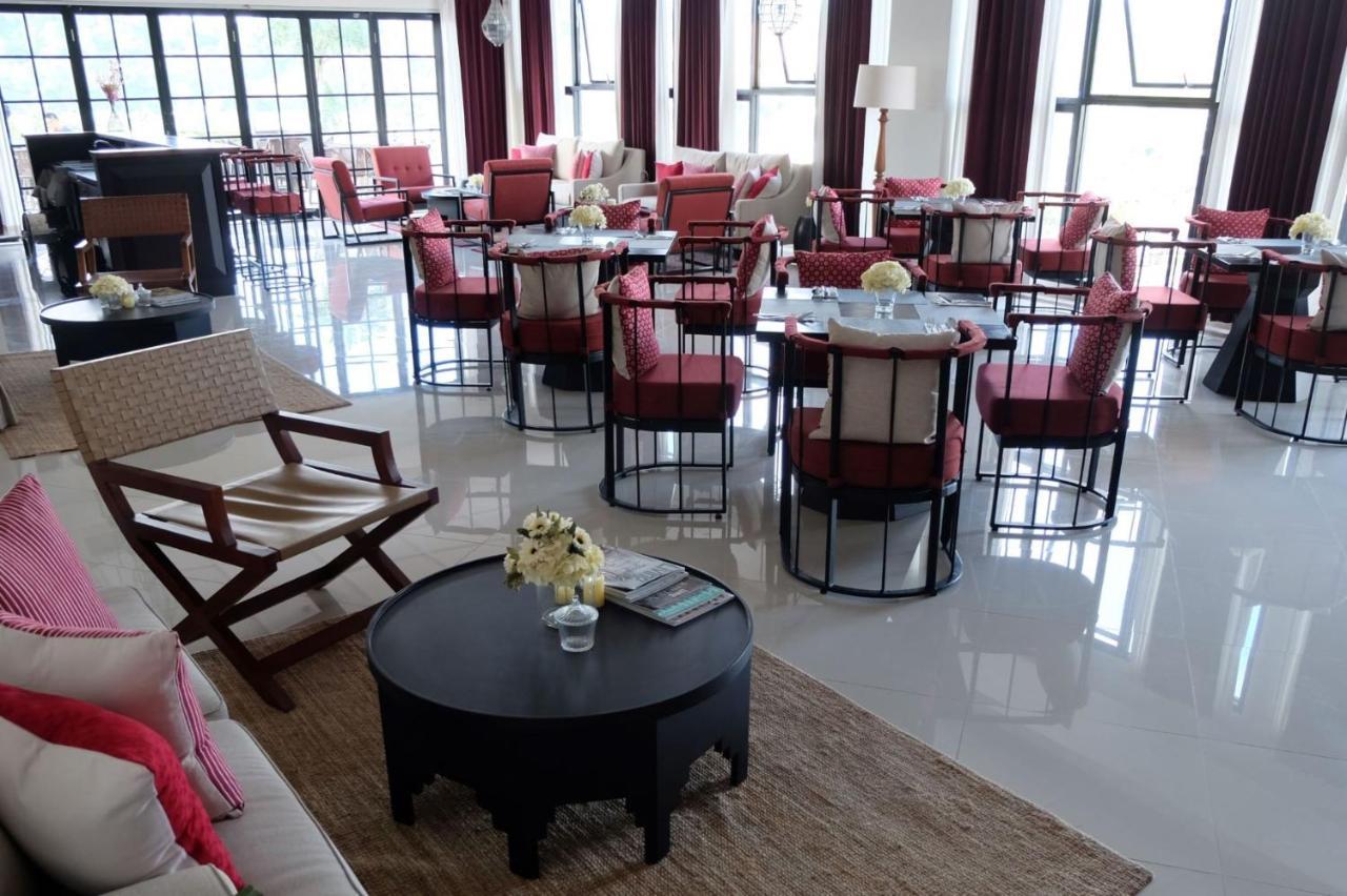 M Hotel Sorong Extérieur photo